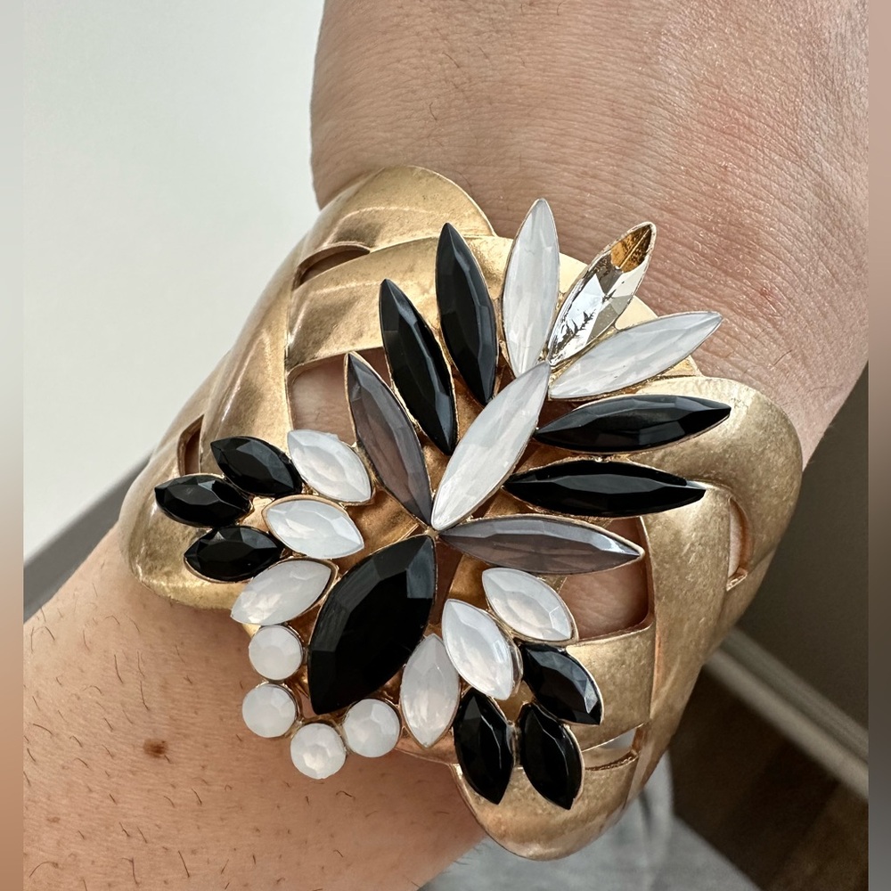 Elegant Gold and Black Floral Cuff Bracelet